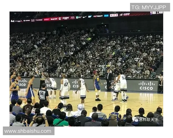 76人对阵龙狮激战正酣NBA赛季精彩对决引发球迷热议